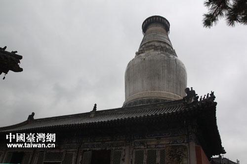 "護(hù)國(guó)佑民釋迦文佛真身舍利寶塔”,亦稱“大慈延壽寶塔” "護(hù)國(guó)佑民釋迦文佛真身舍利寶塔”,亦稱“大慈延壽寶塔”